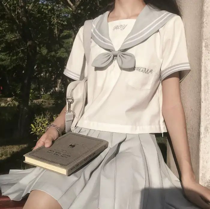 别惹小小姐，她后爸是超级女儿奴